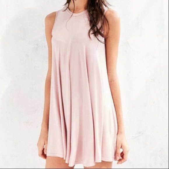 Urban Outfitters Dresses & Skirts - URBAN OUTFITTERS LIGHT PINK SLEEVELESS DRESS